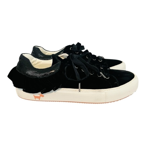L’Autre Chose Made in Italy Black Ruffled Velvety Lace-Up Sneakers Size 37/US 7 - Picture 1 of 13